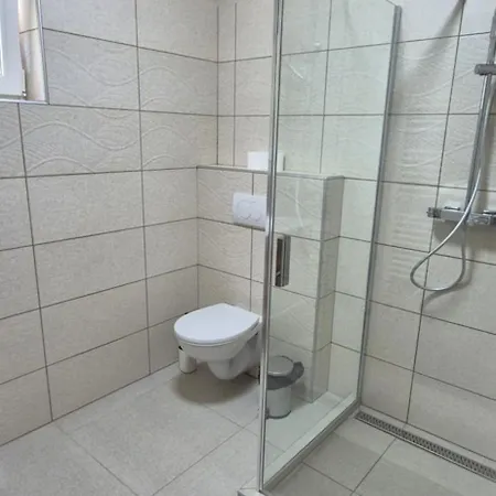 Maycherry שיופוק