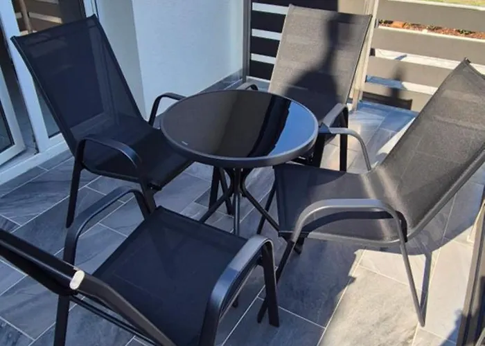 Maycherry שיופוק