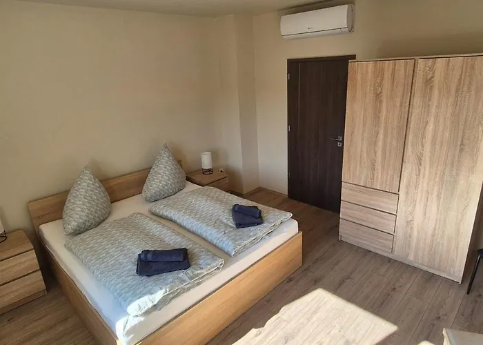 בית אירוח Maycherry *